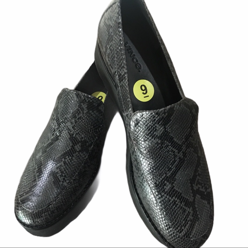 NWOT Vince snake print slip on shoes size 9